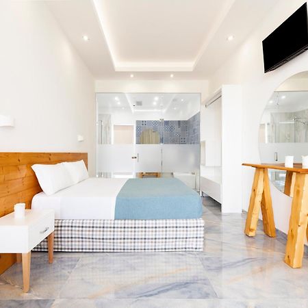 Jonium Hotel - Amazing Sea View And Swimming Pool Pulsano Bagian luar foto