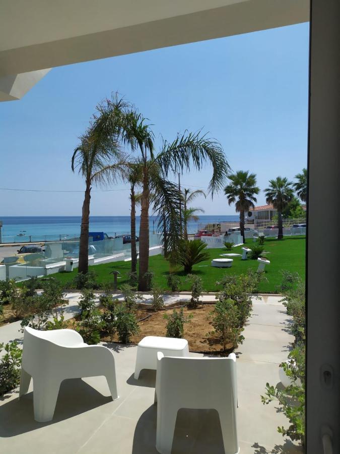 Jonium Hotel - Amazing Sea View And Swimming Pool Pulsano Bagian luar foto