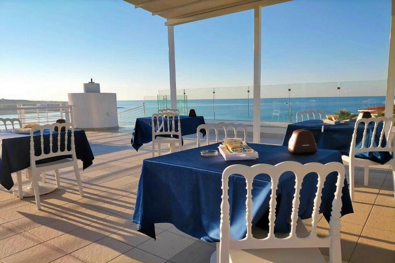 Jonium Hotel - Amazing Sea View And Swimming Pool Pulsano Bagian luar foto