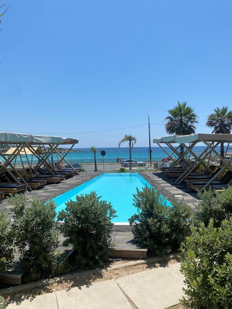 Jonium Hotel - Amazing Sea View And Swimming Pool Pulsano Bagian luar foto