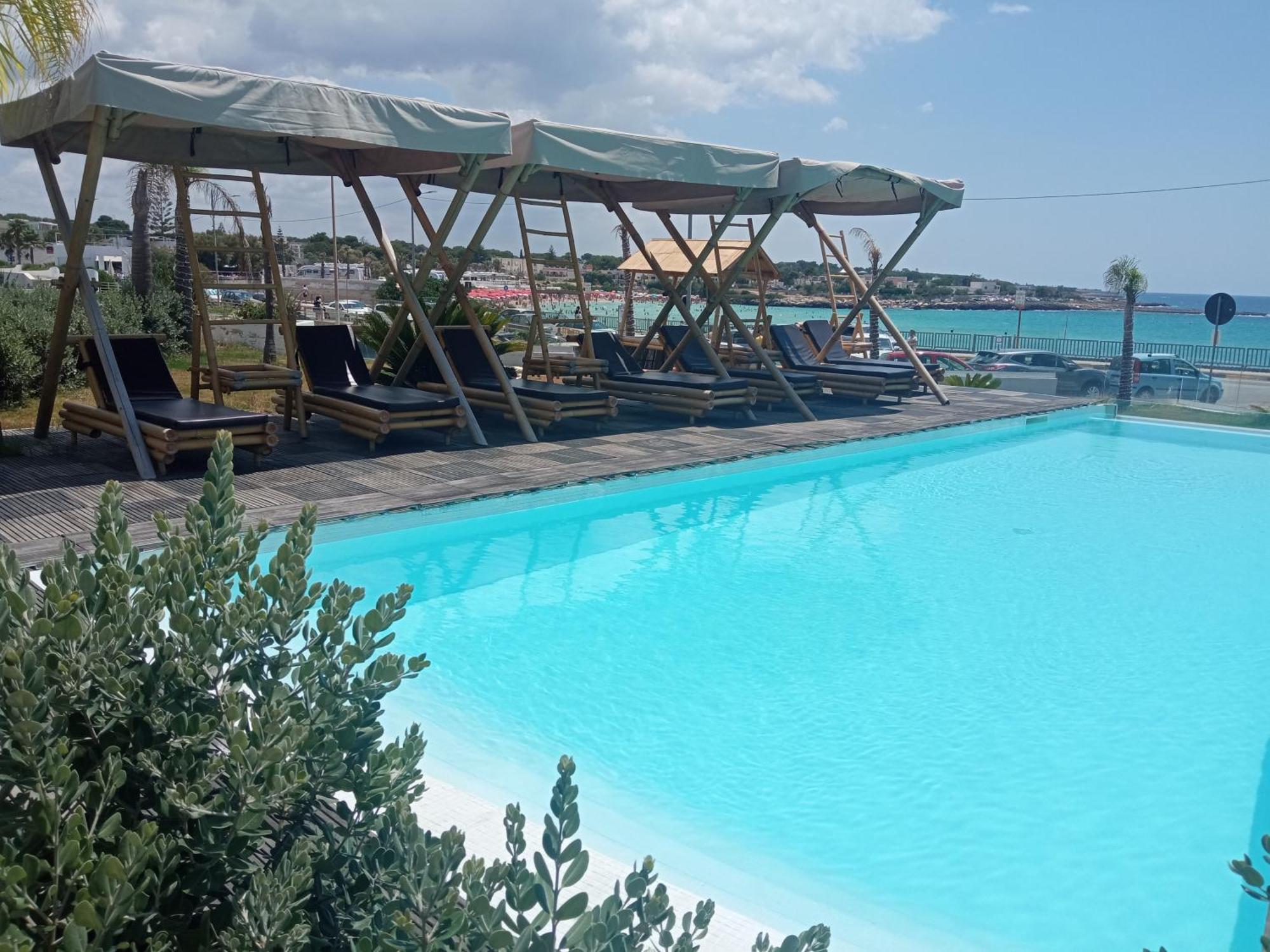 Jonium Hotel - Amazing Sea View And Swimming Pool Pulsano Bagian luar foto