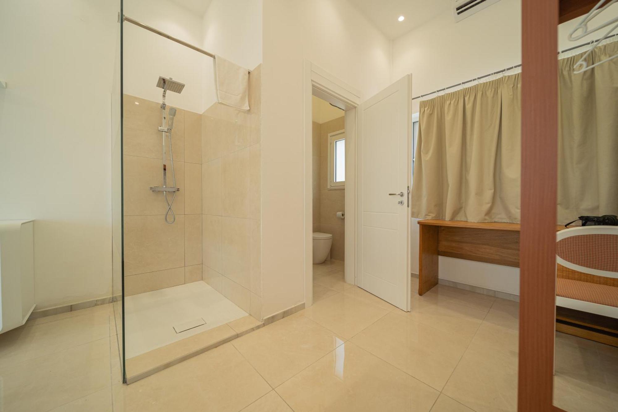 Jonium Hotel - Amazing Sea View And Swimming Pool Pulsano Bagian luar foto