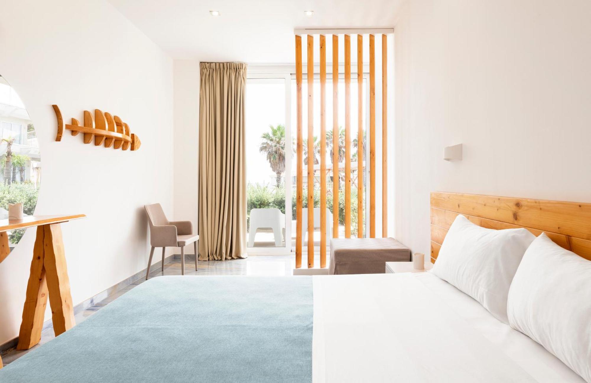 Jonium Hotel - Amazing Sea View And Swimming Pool Pulsano Bagian luar foto