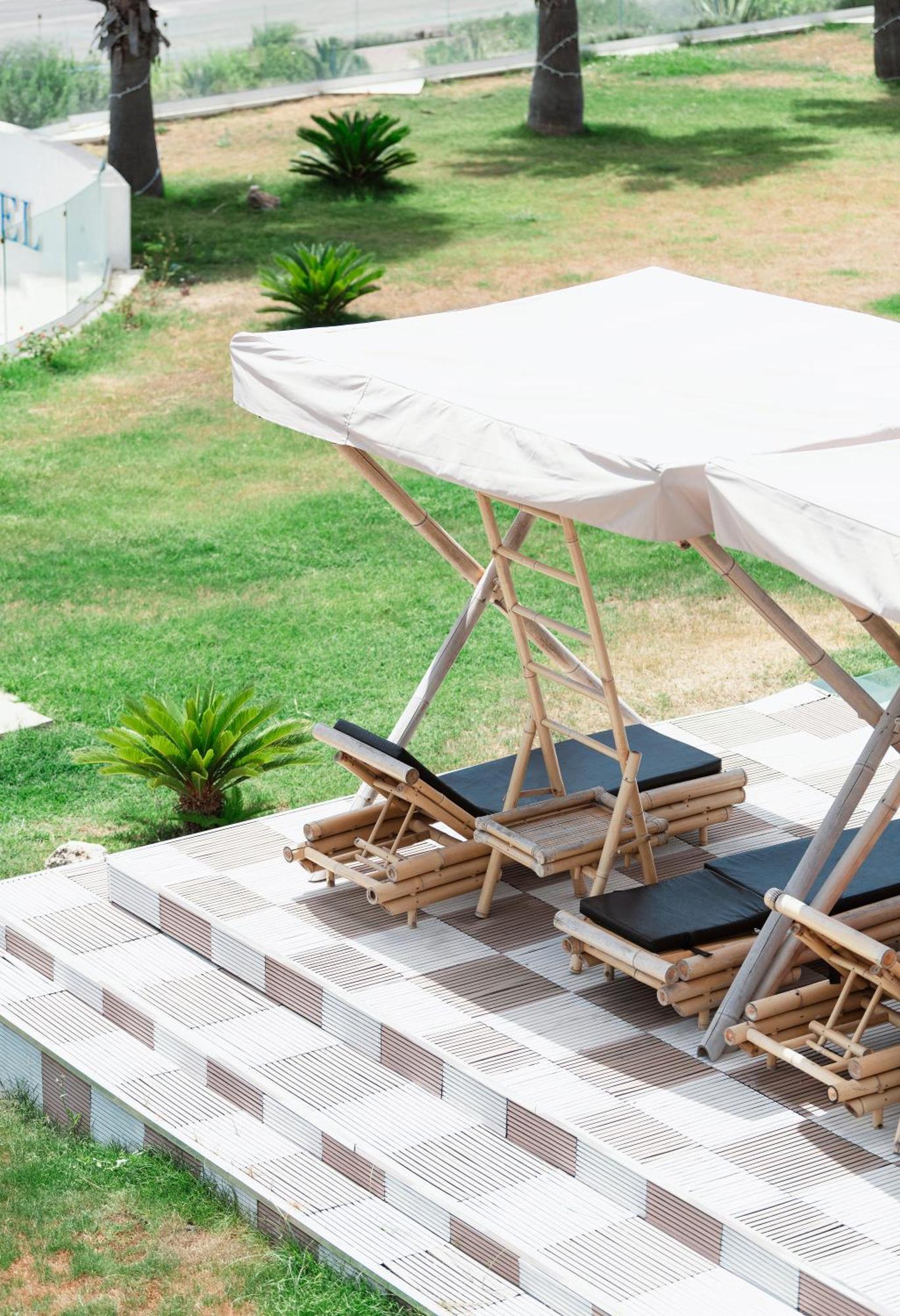 Jonium Hotel - Amazing Sea View And Swimming Pool Pulsano Bagian luar foto
