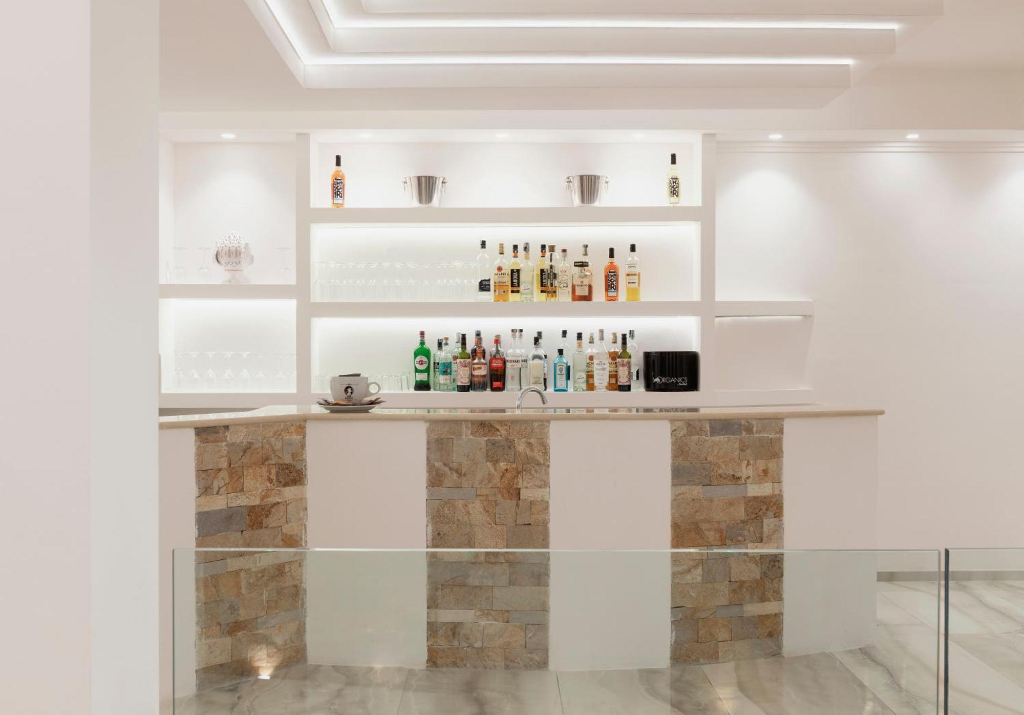 Jonium Hotel - Amazing Sea View And Swimming Pool Pulsano Bagian luar foto