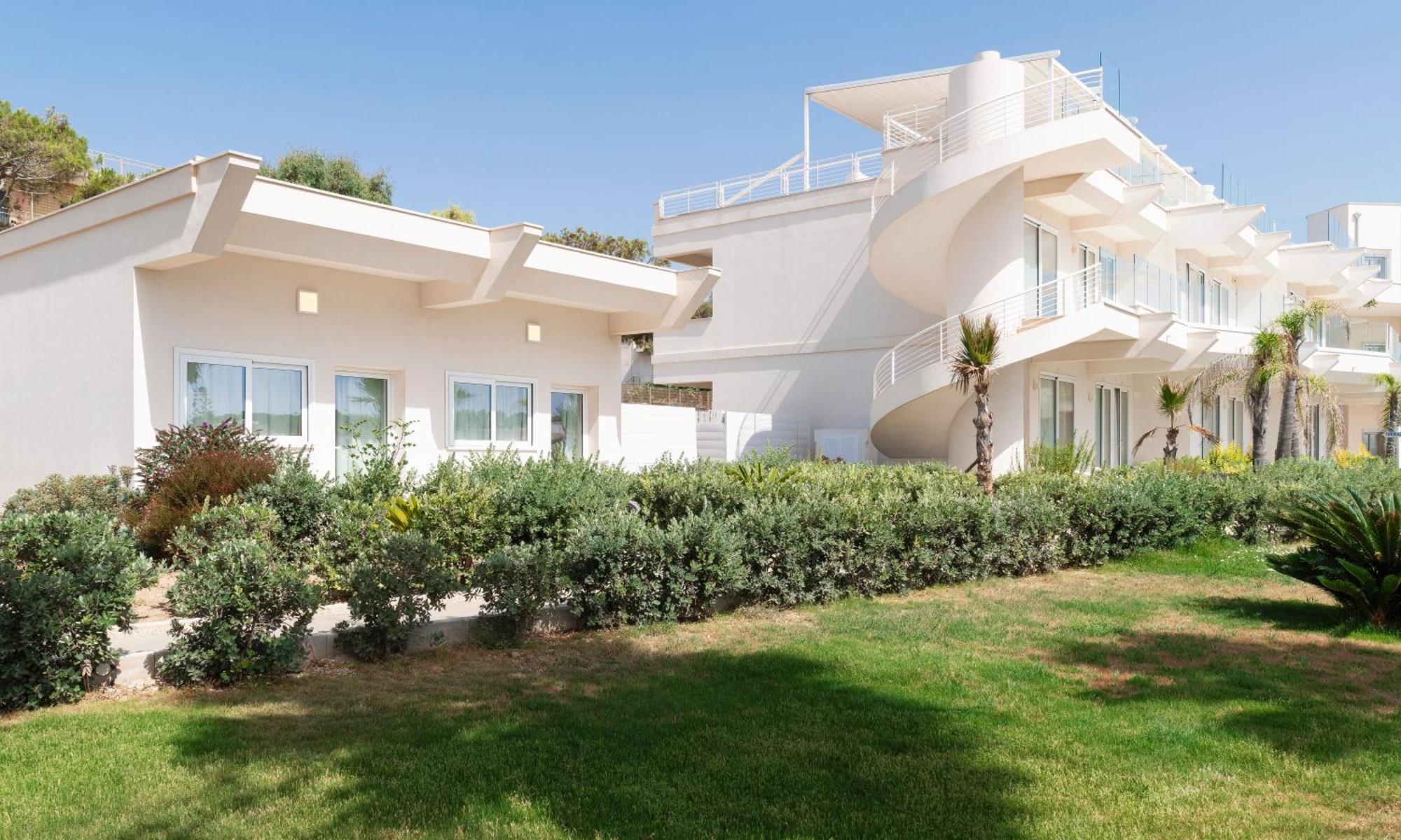 Jonium Hotel - Amazing Sea View And Swimming Pool Pulsano Bagian luar foto