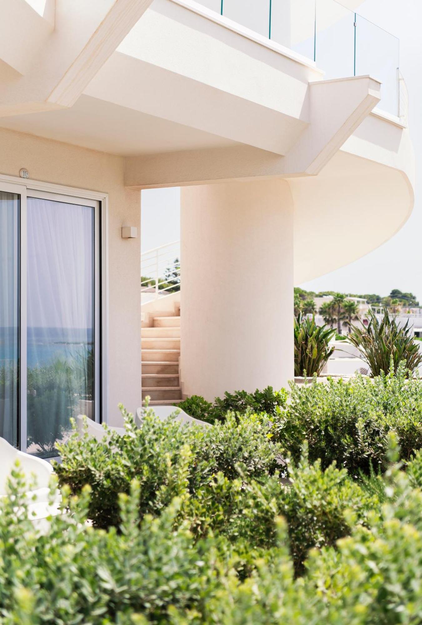 Jonium Hotel - Amazing Sea View And Swimming Pool Pulsano Bagian luar foto