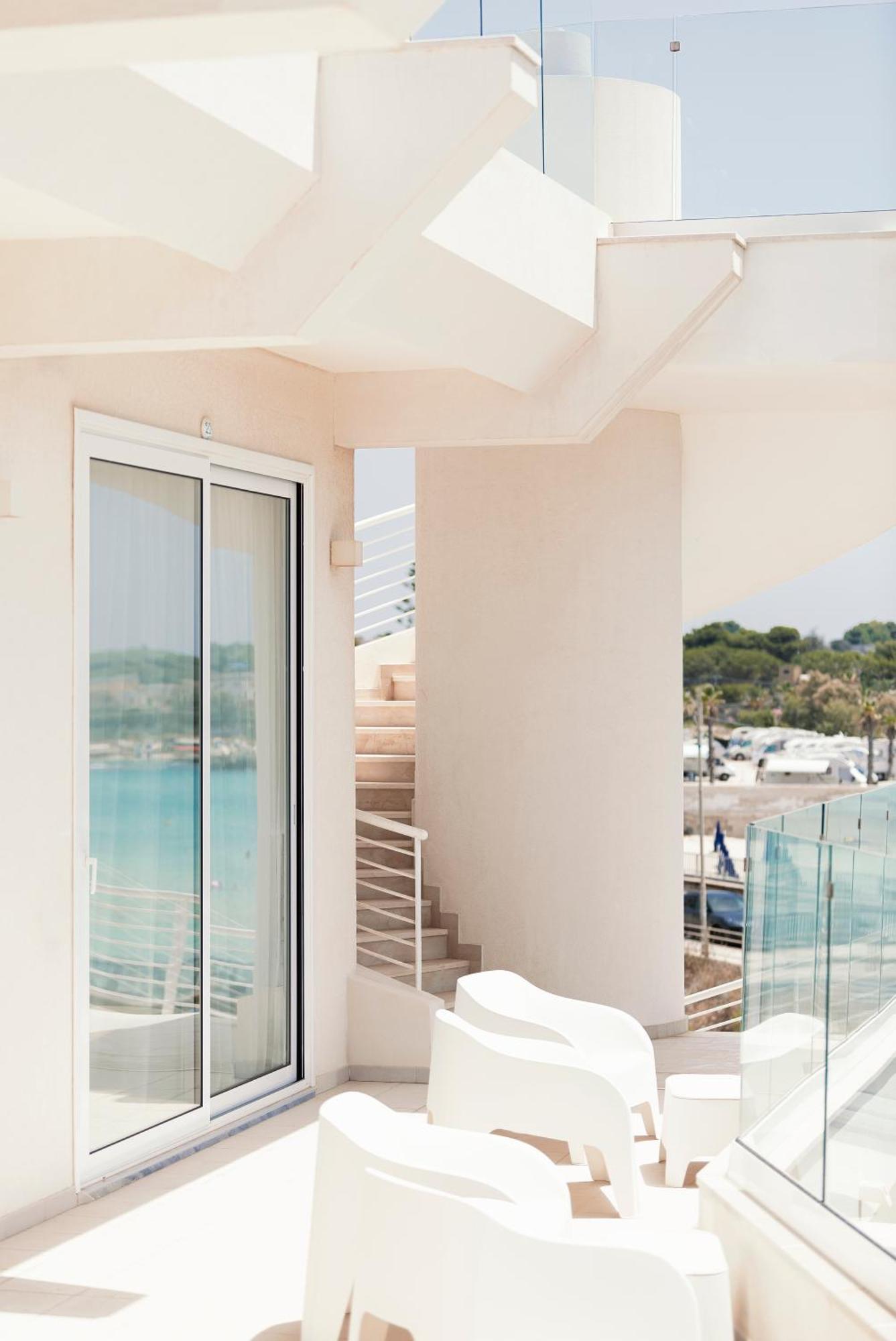 Jonium Hotel - Amazing Sea View And Swimming Pool Pulsano Bagian luar foto