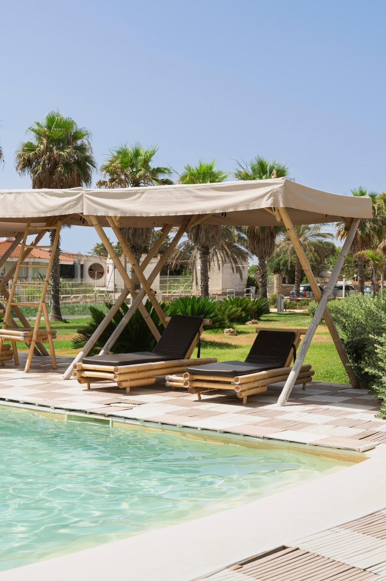 Jonium Hotel - Amazing Sea View And Swimming Pool Pulsano Bagian luar foto