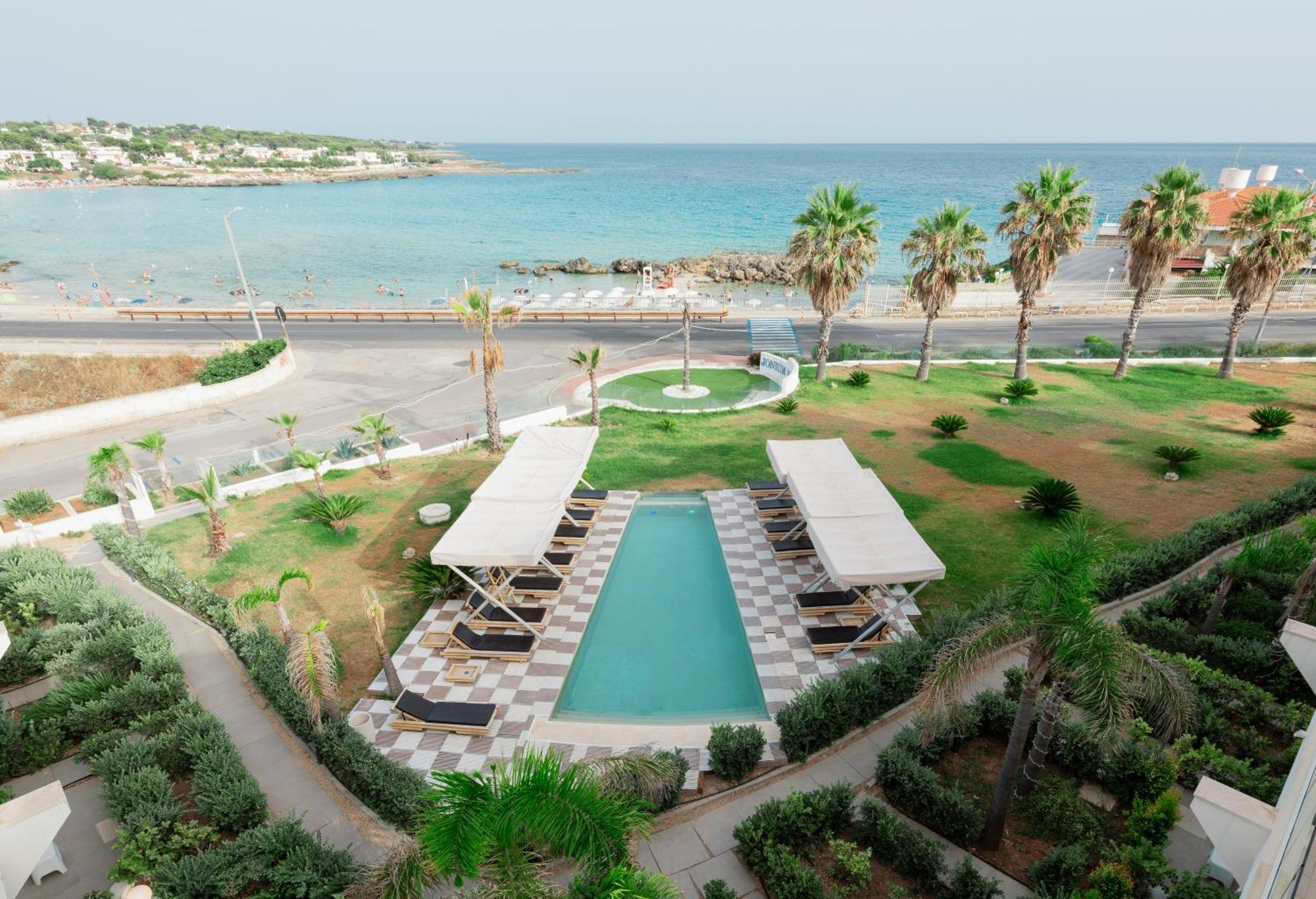 Jonium Hotel - Amazing Sea View And Swimming Pool Pulsano Bagian luar foto